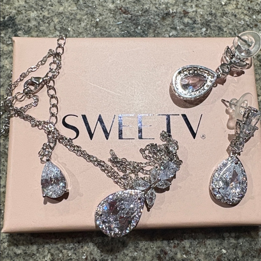 SWEETV Silver Jewelry Set with Clear Gemstones